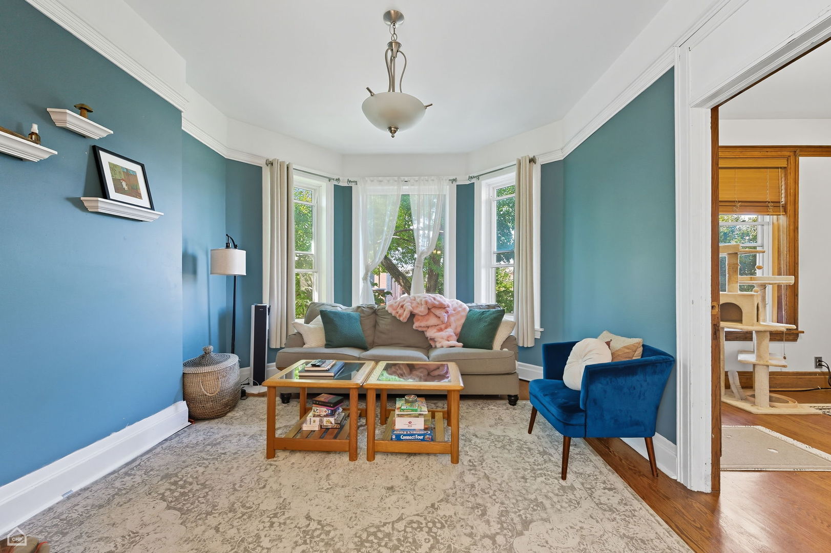 2337 N Sawyer Avenue Property Photo 5