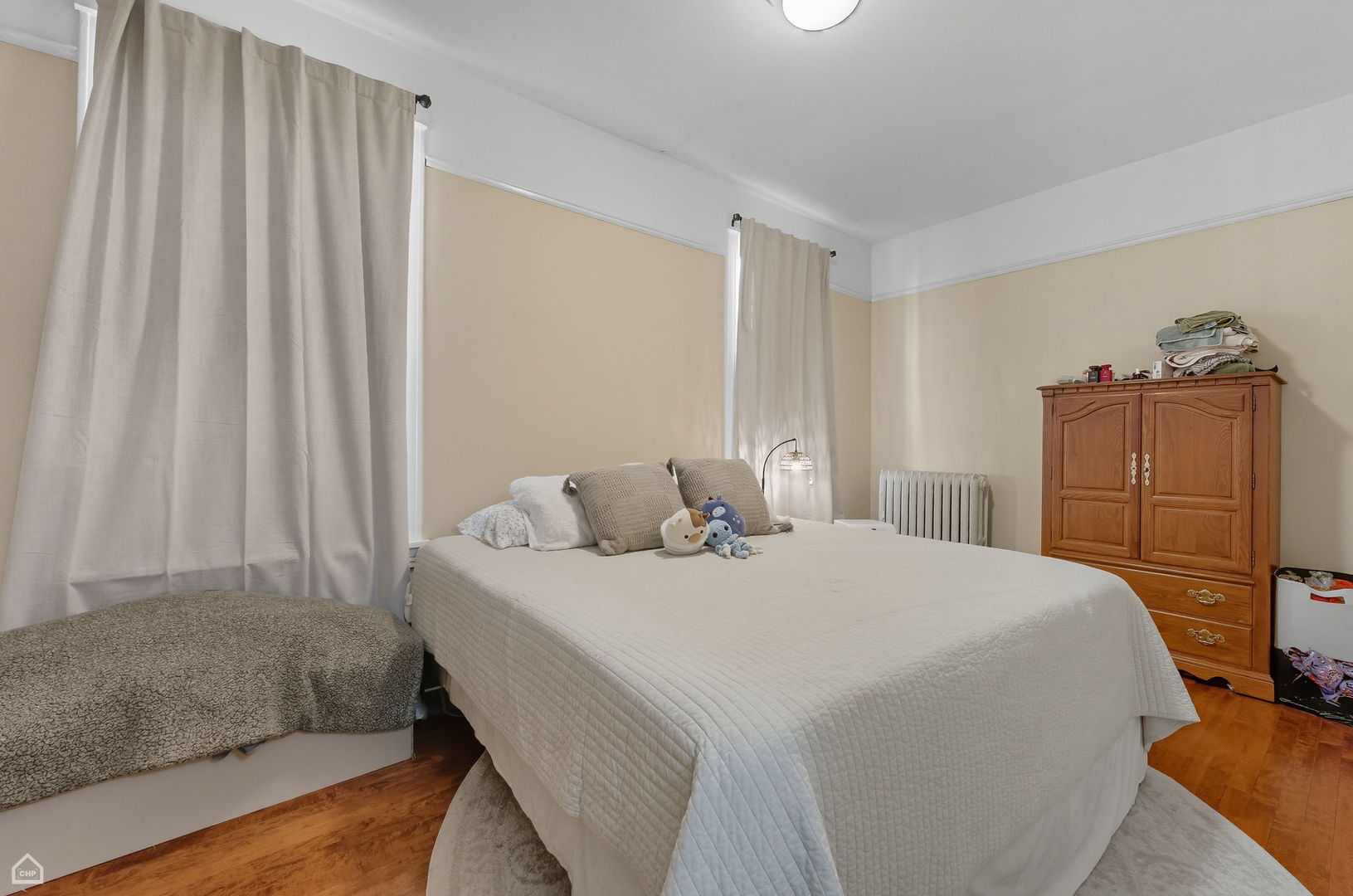 2337 N Sawyer Avenue Property Photo 6