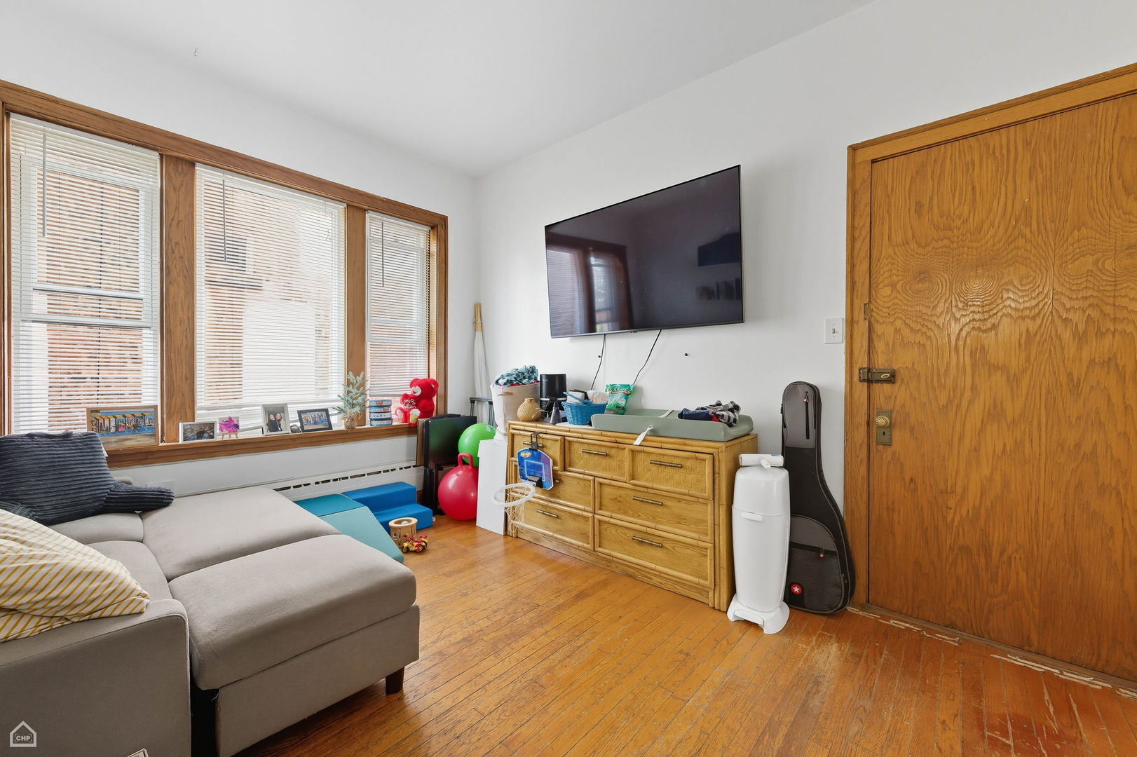 2337 N Sawyer Avenue Property Photo 10