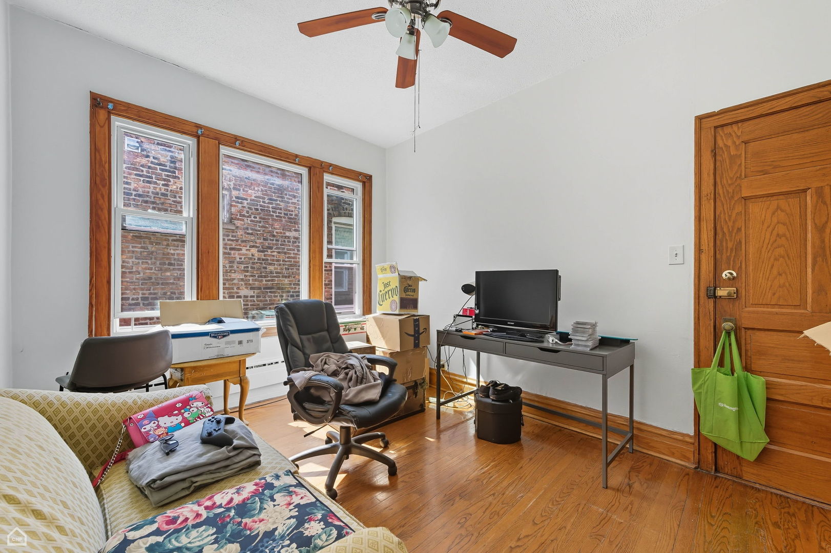 2337 N Sawyer Avenue Property Photo 21