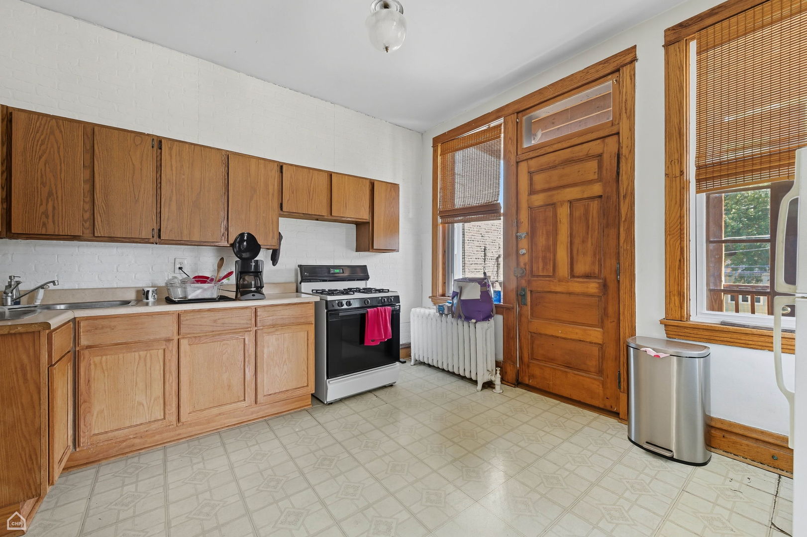 2337 N Sawyer Avenue Property Photo 24