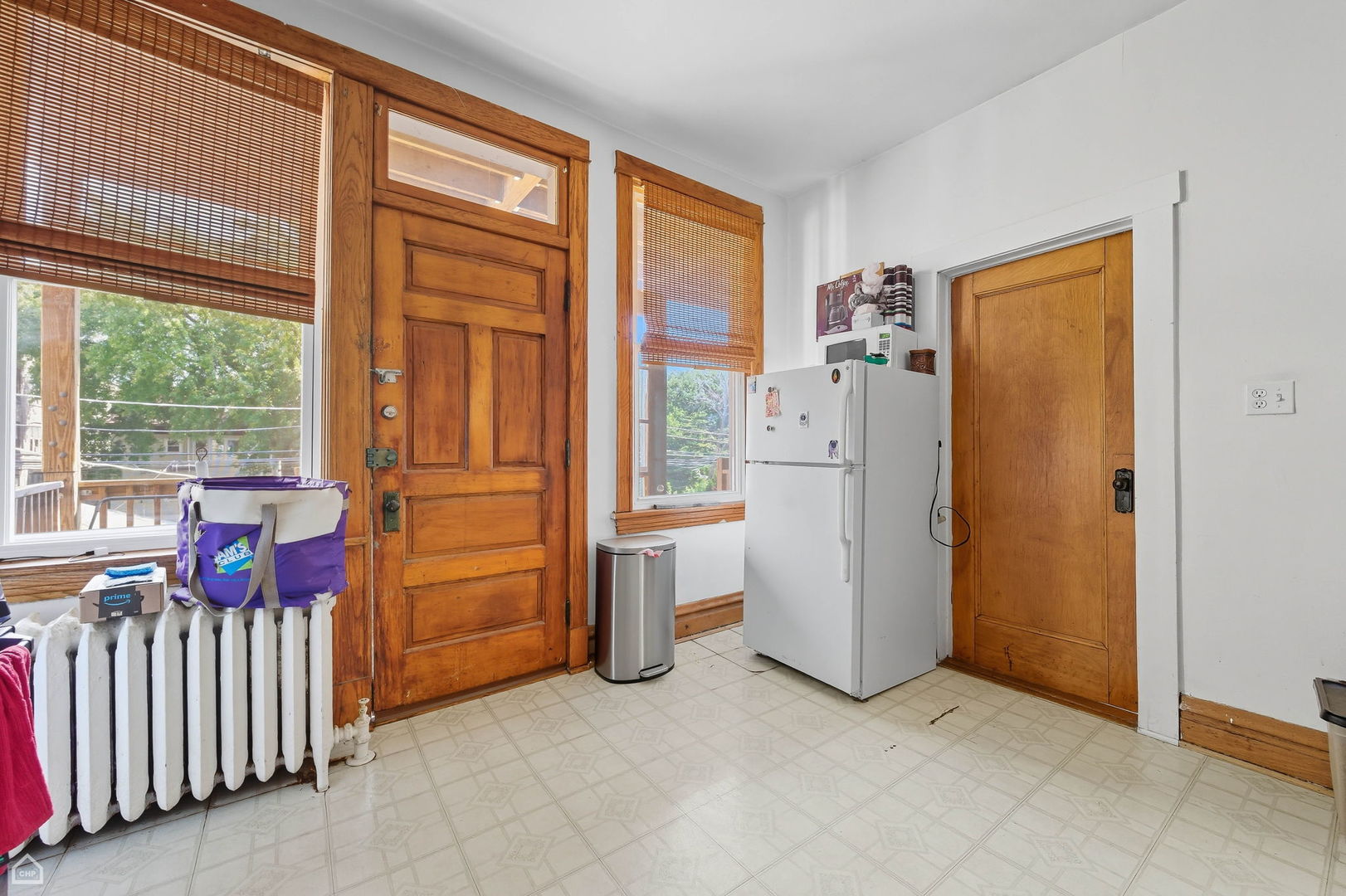 2337 N Sawyer Avenue Property Photo 25