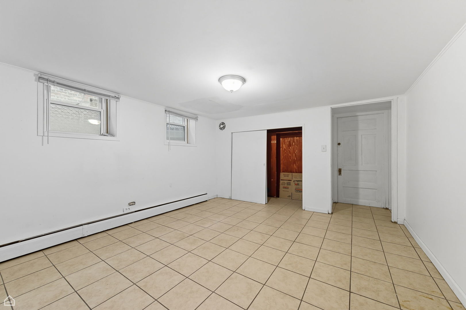 2337 N Sawyer Avenue Property Photo 37