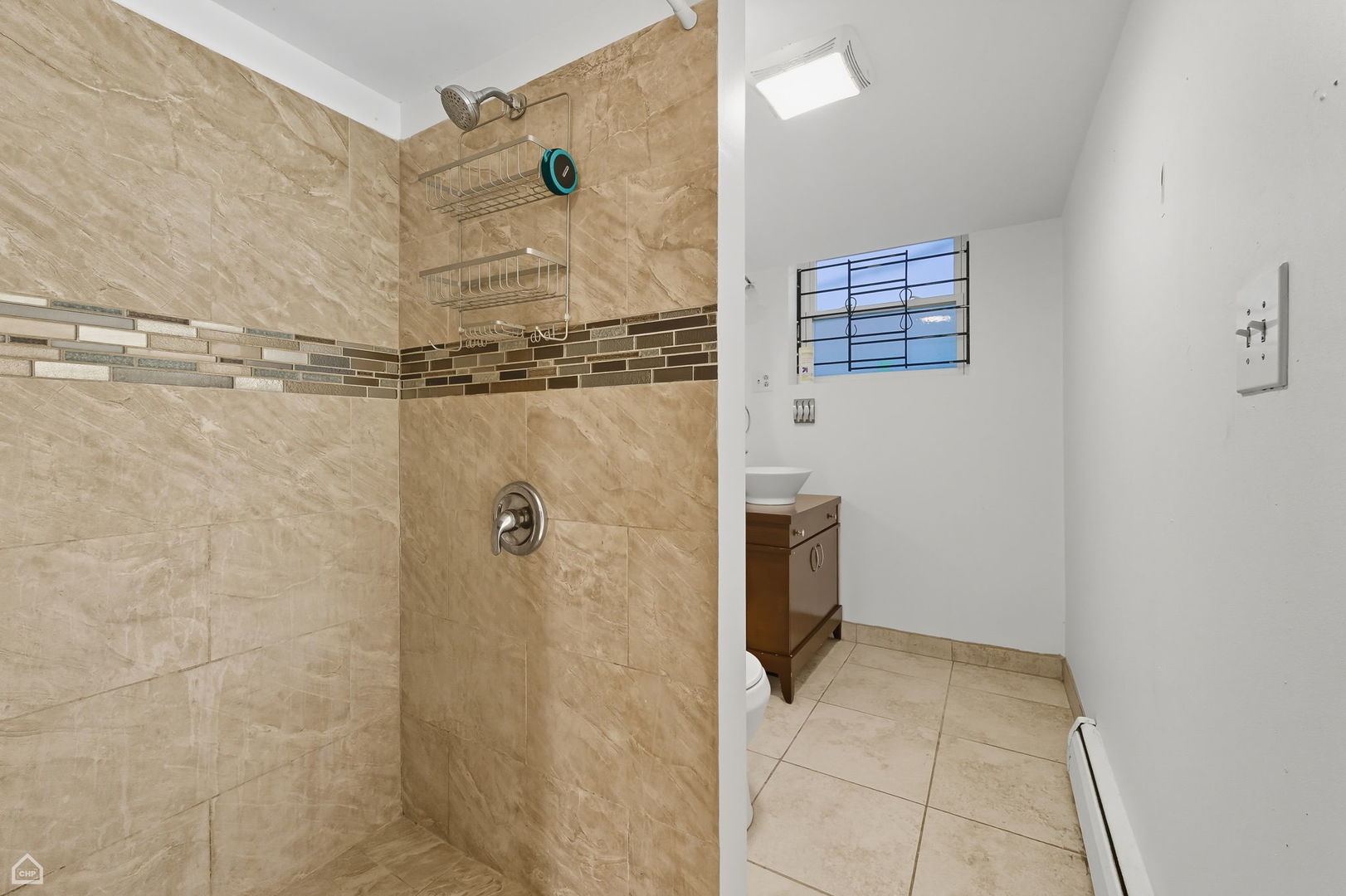 2337 N Sawyer Avenue Property Photo 38