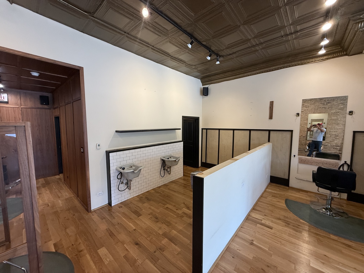 2545 N Milwaukee Avenue Property Photo 6