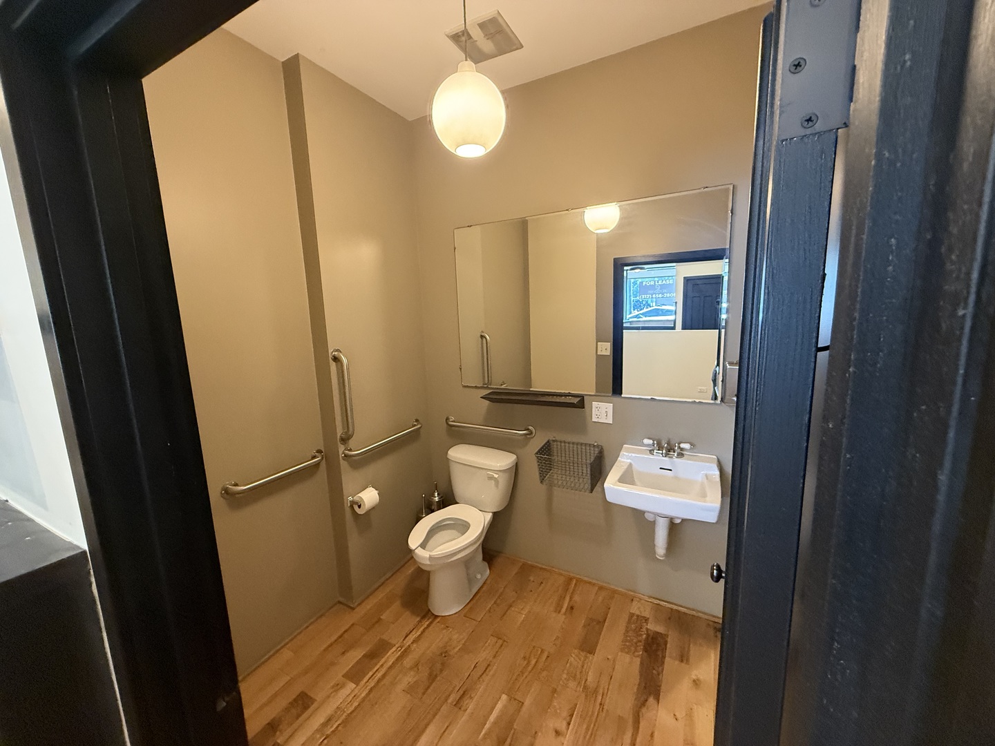 2545 N Milwaukee Avenue Property Photo 8