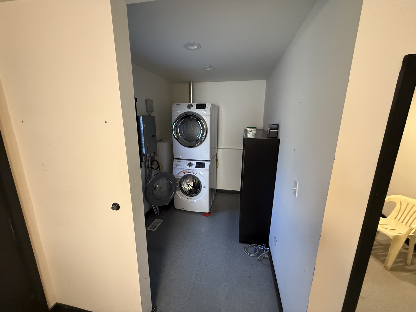 2545 N Milwaukee Avenue Property Photo 11