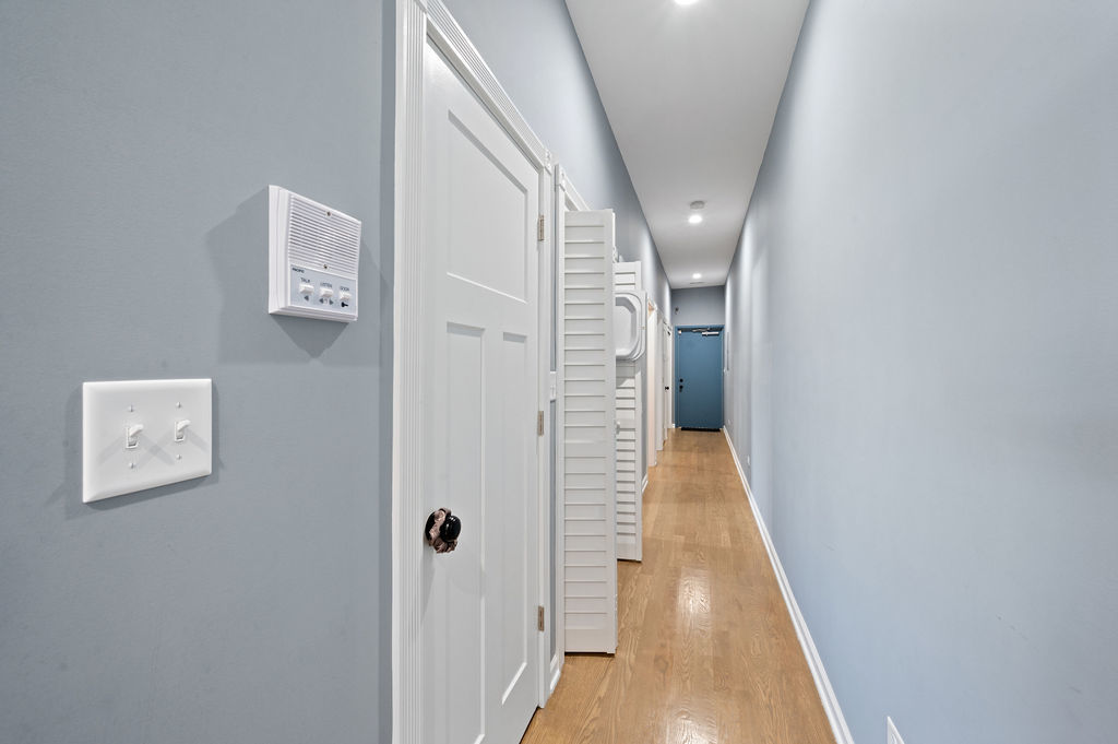 5940 W Montrose Avenue Property Photo 25