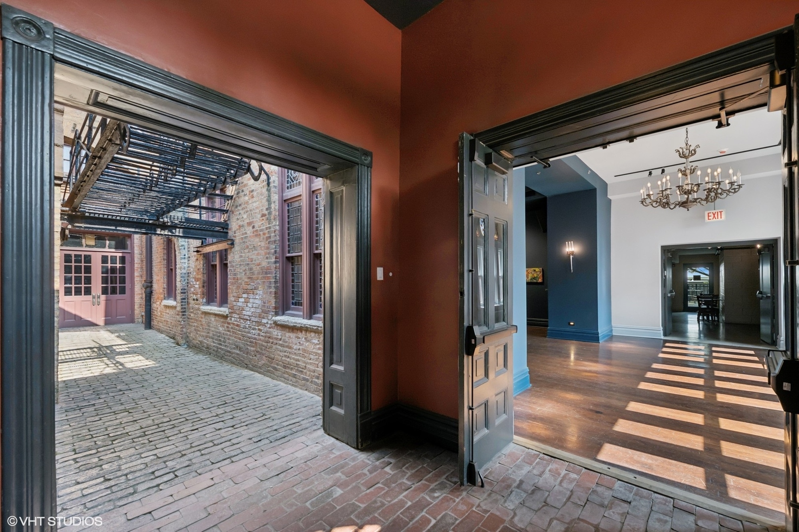 201 S Ashland Avenue Property Photo 6