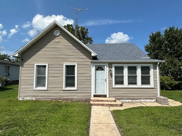 111 E Main St Property Photo 1