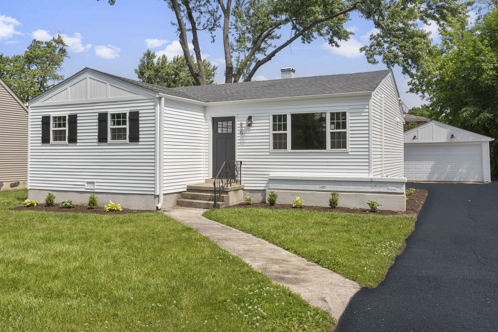 630 E Le Moyne Avenue Property Photo 1