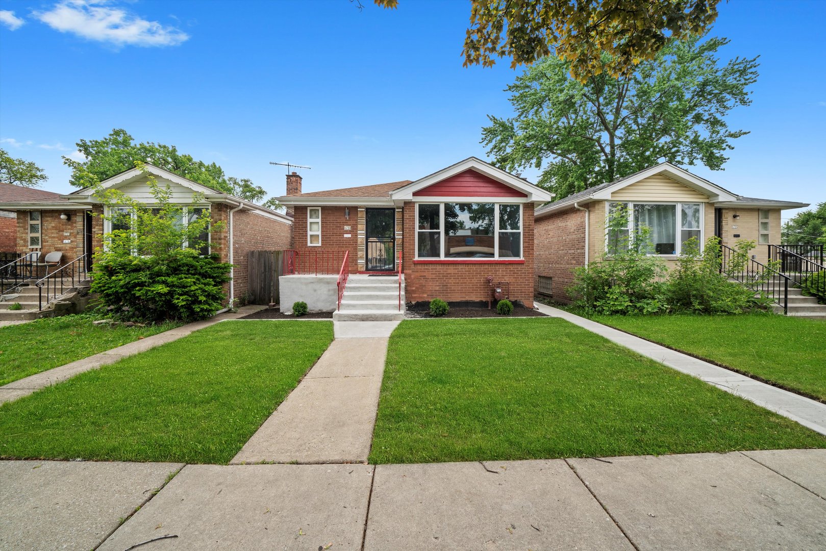 1723 W 75th Place Property Photo 1