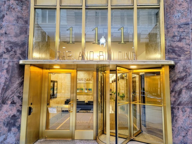 111 N Wabash Avenue 2122 Property Photo 3