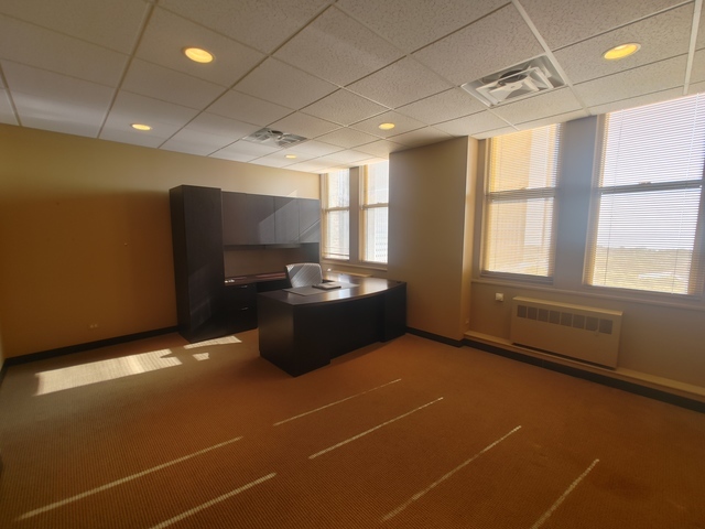 111 N Wabash Avenue 2122 Property Photo 9