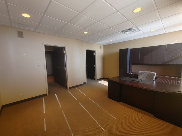 111 N Wabash Avenue 2122 Property Photo 10