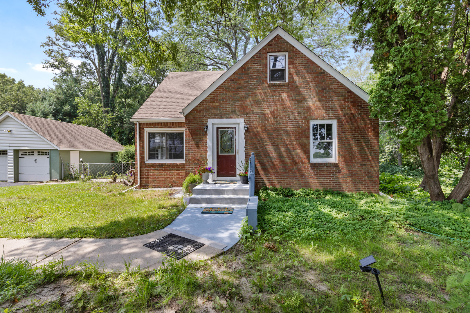 1615 S Mulford Road Property Photo 1