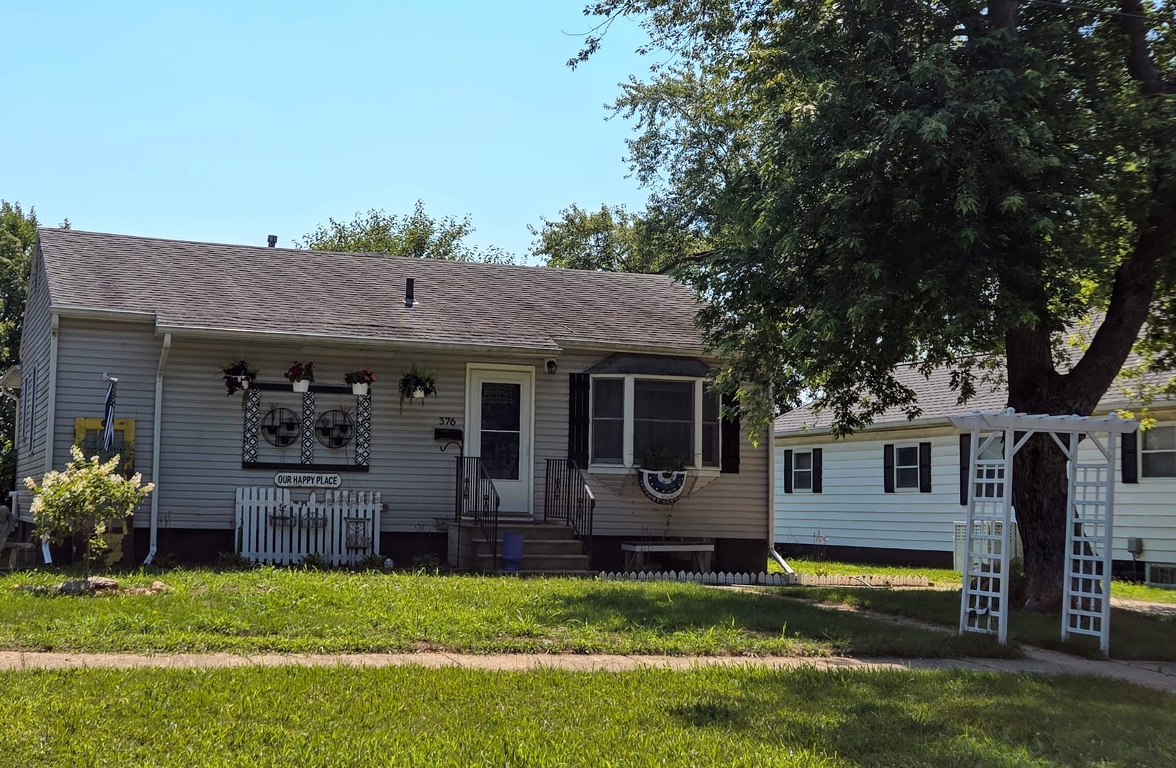 376 S Oak Street Property Photo 1