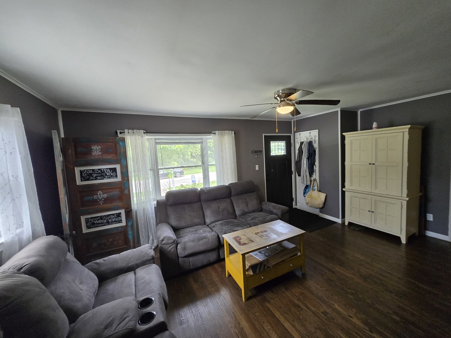 376 S Oak Street Property Photo 4