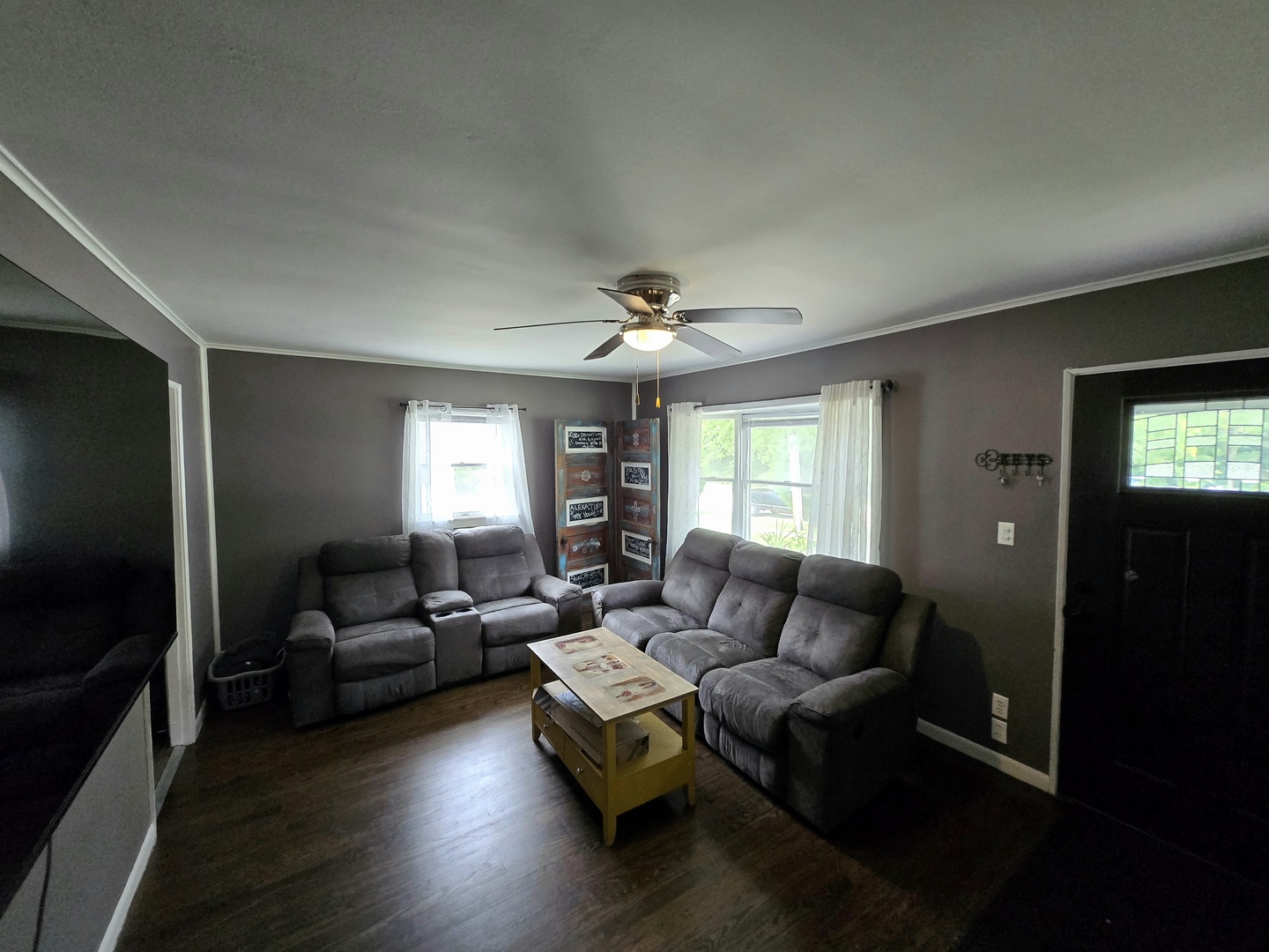 376 S Oak Street Property Photo 5