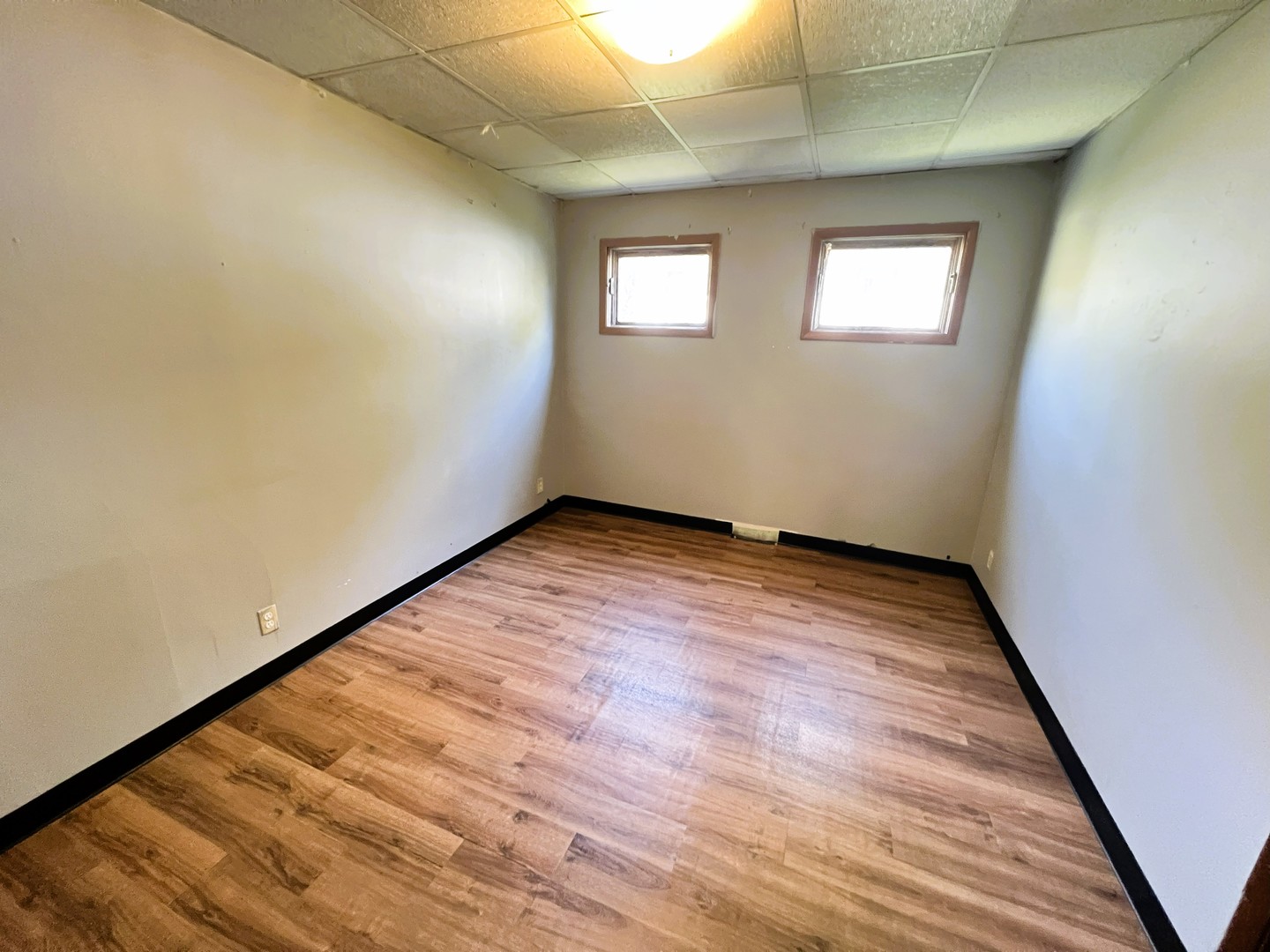 123 W Waupansie Street Property Photo 7