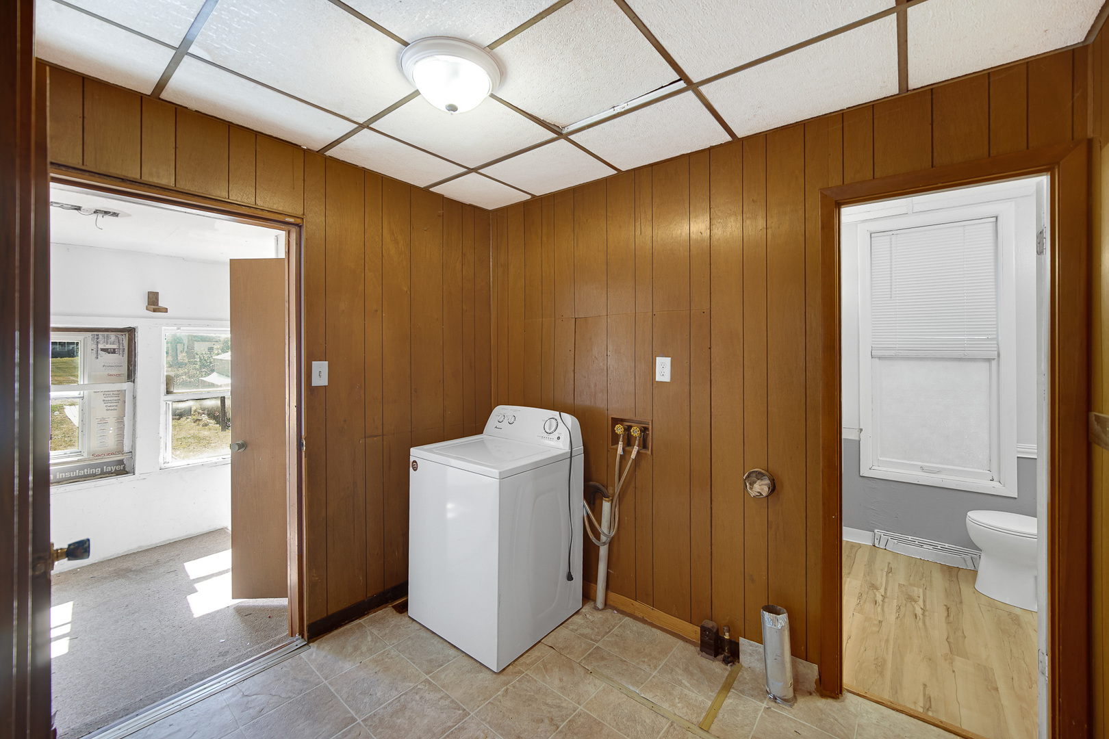 123 W Waupansie Street Property Photo 10