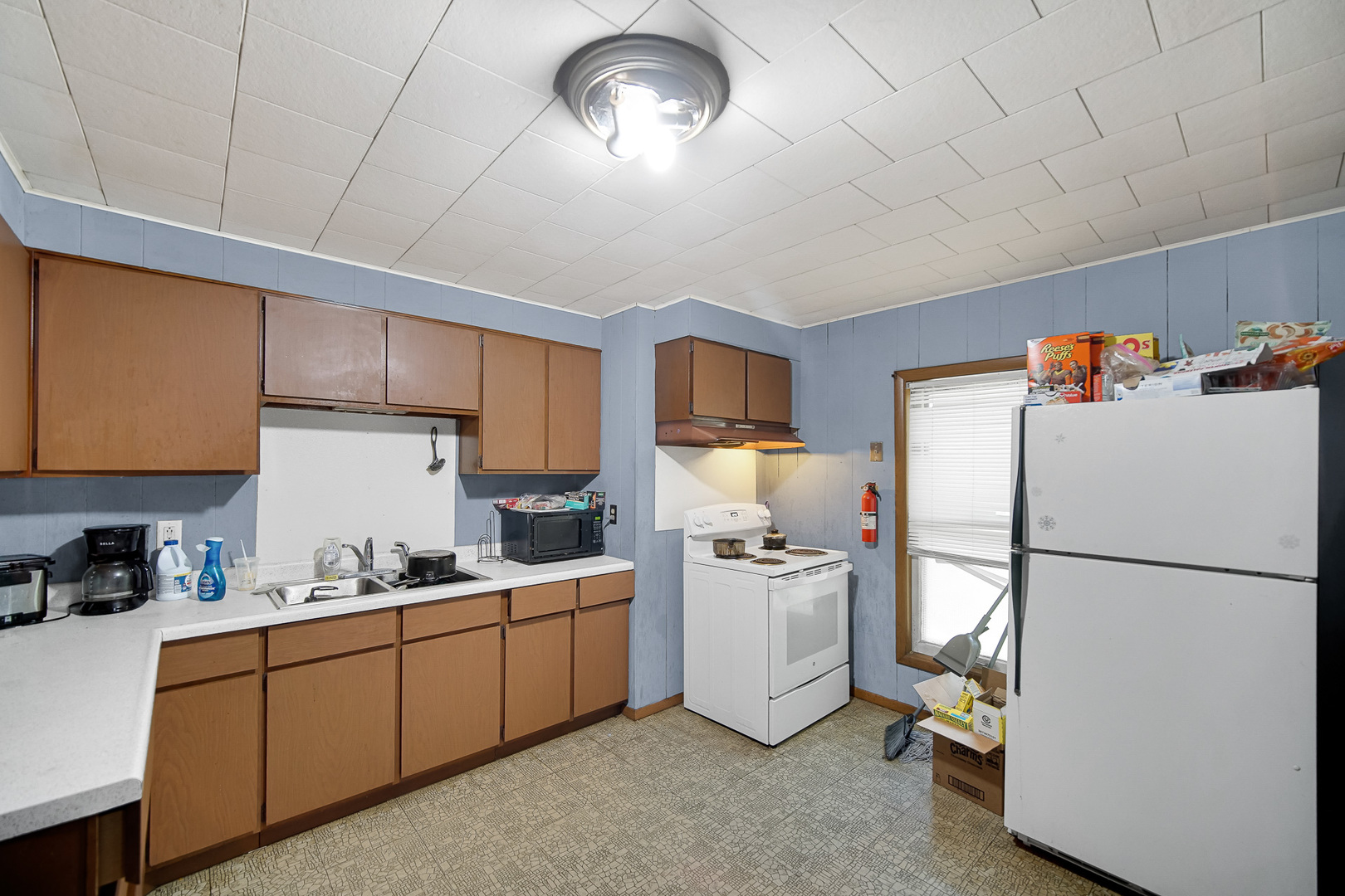 123 W Waupansie Street Property Photo 13