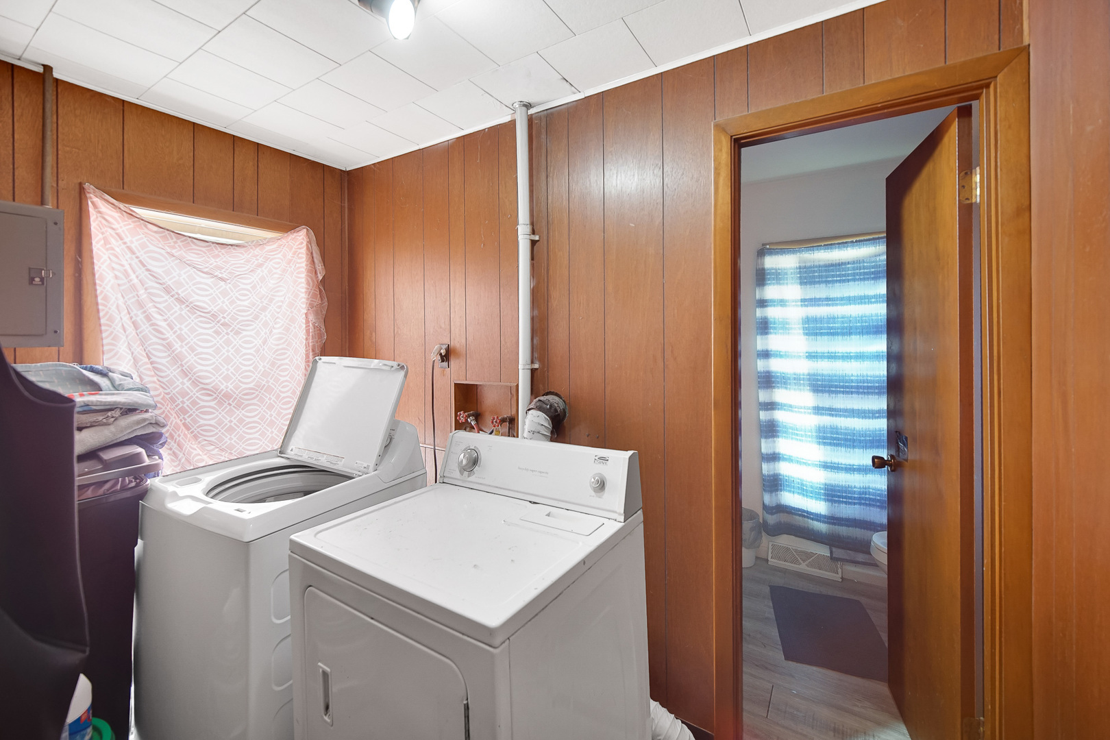 123 W Waupansie Street Property Photo 19