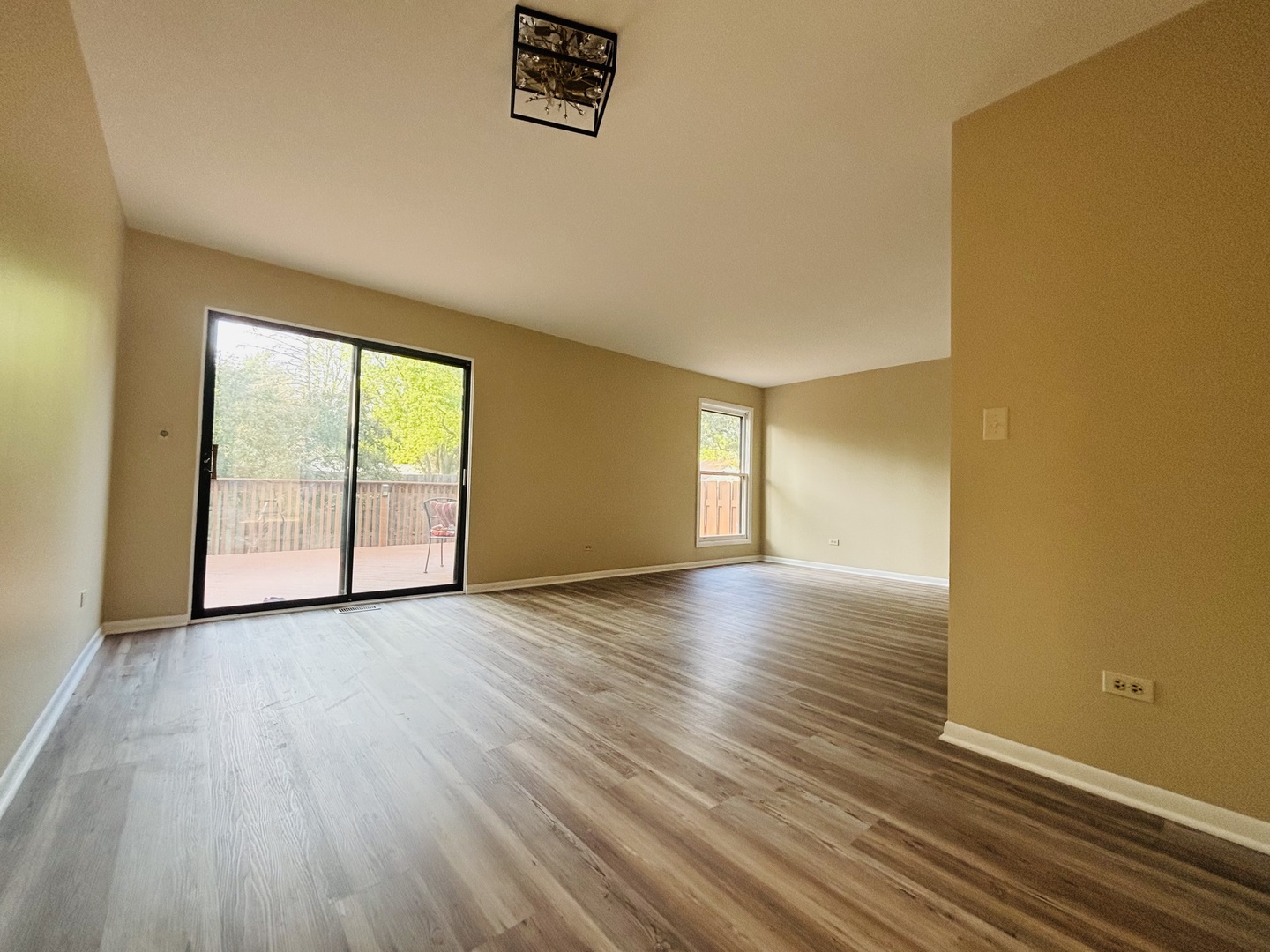 325 Shadowbend Drive Property Photo 9
