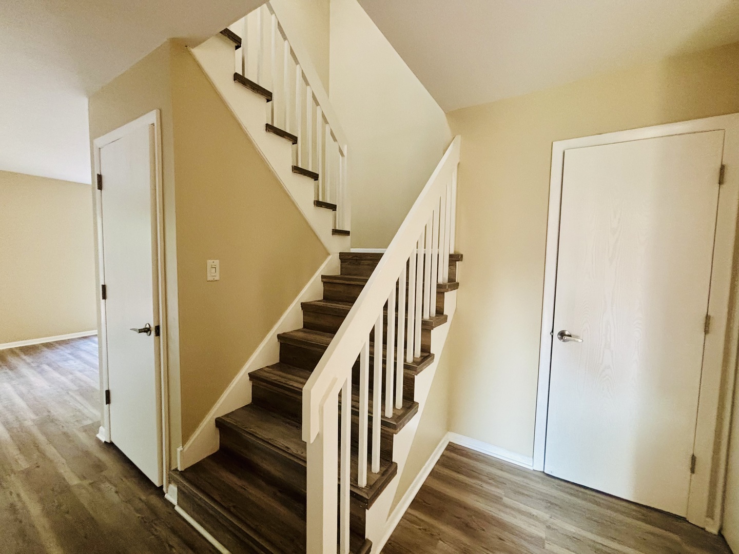 325 Shadowbend Drive Property Photo 12