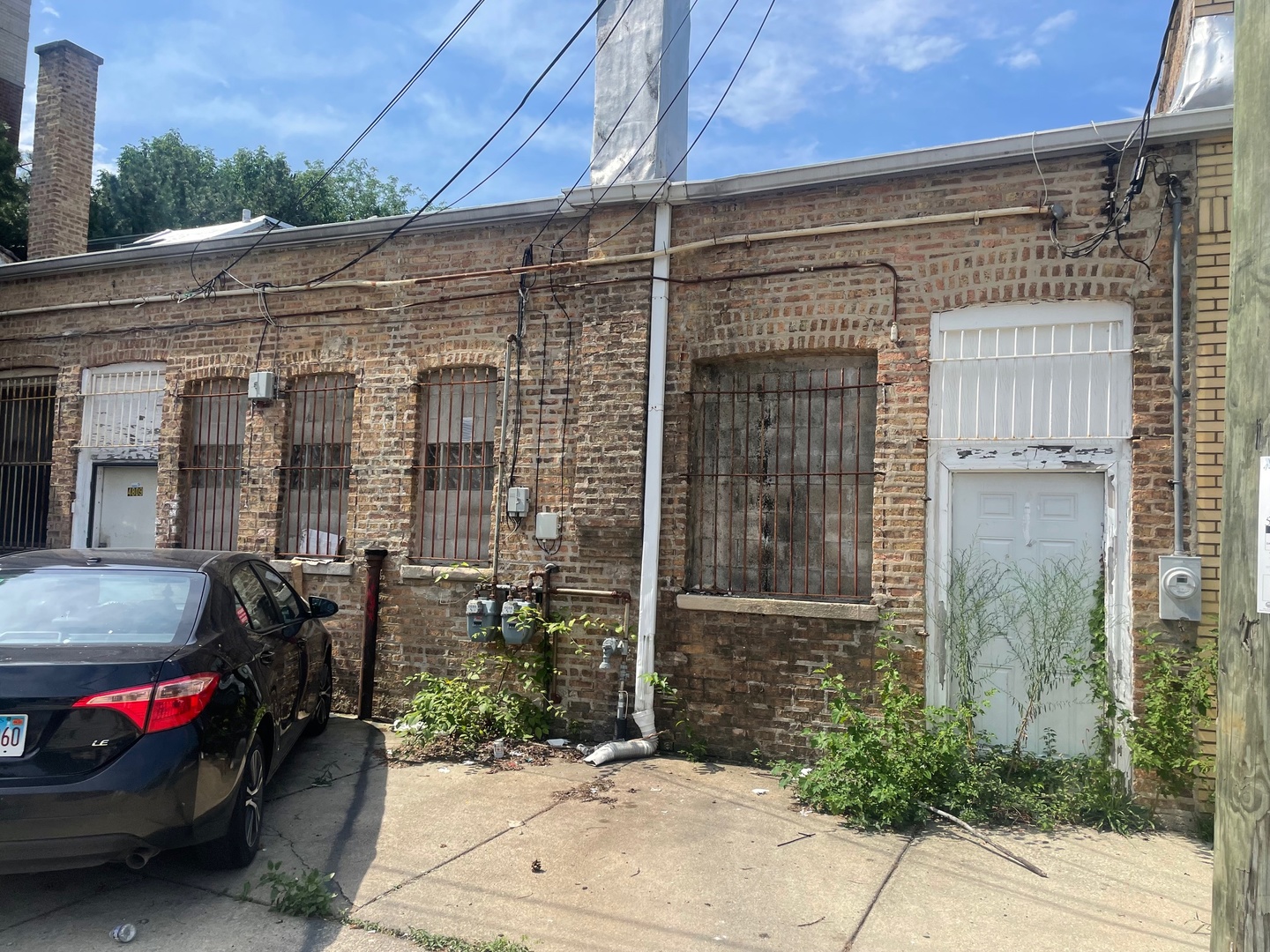 4811 N Elston Avenue Property Photo 9