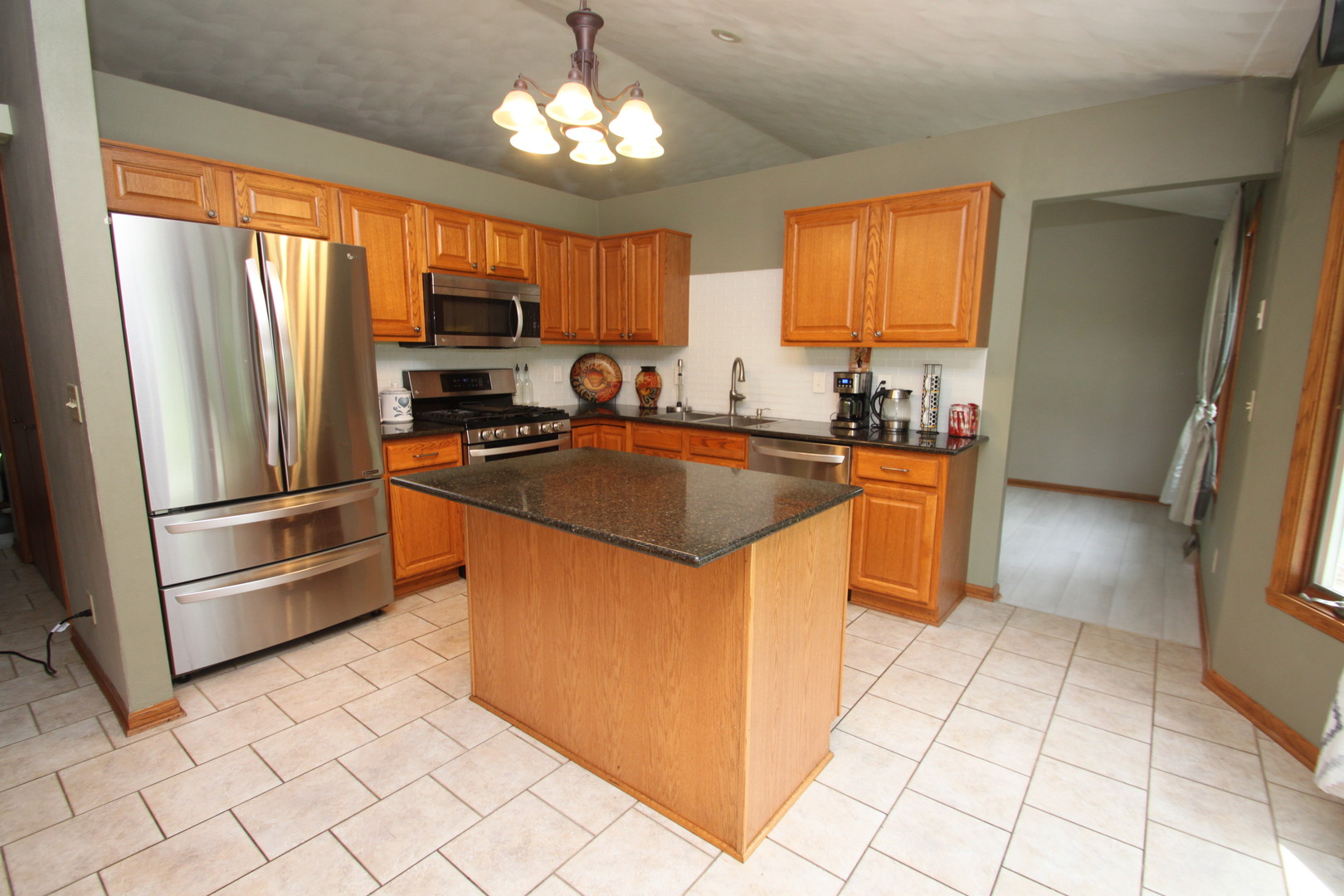 6618 Deer Isle Drive Property Photo 5