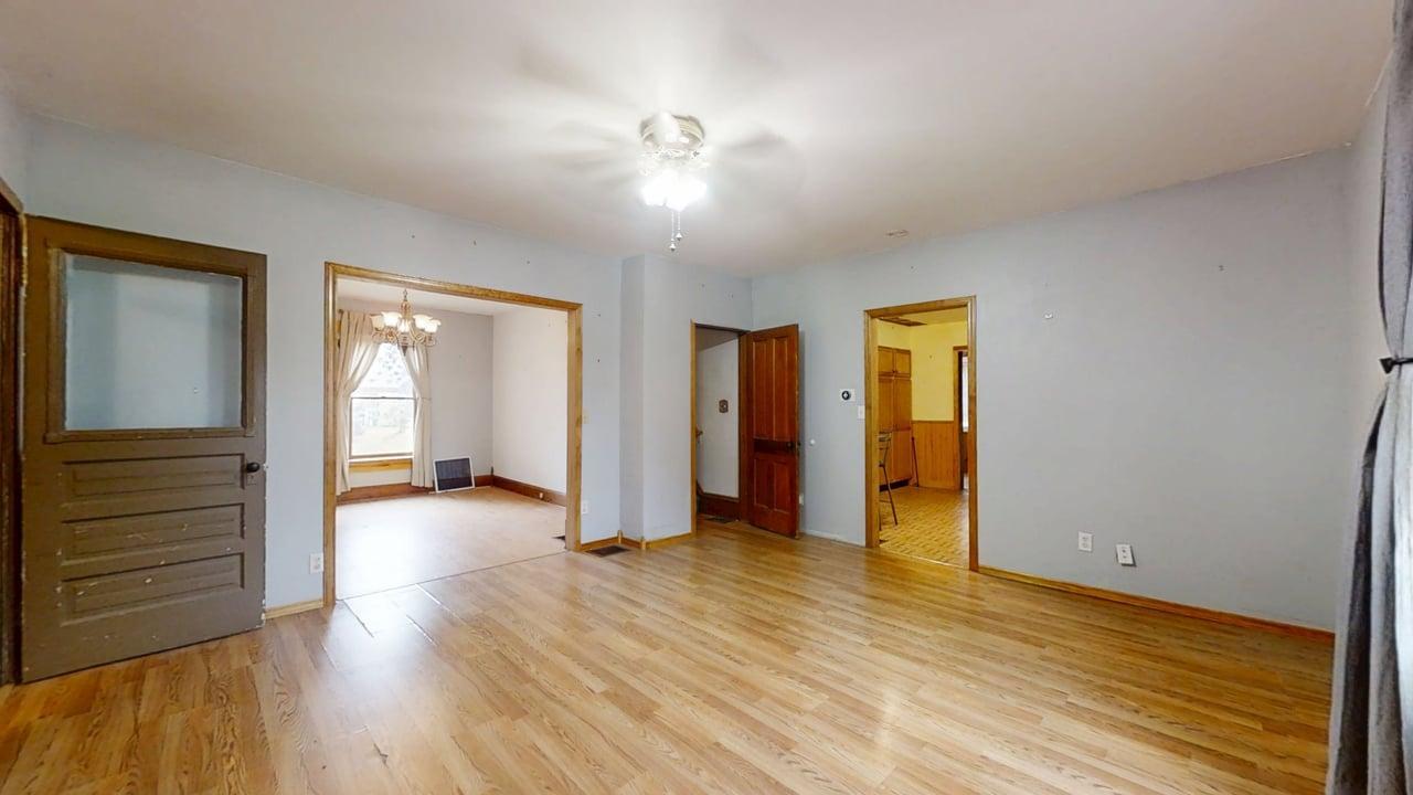 320 N Main Street Property Photo 8