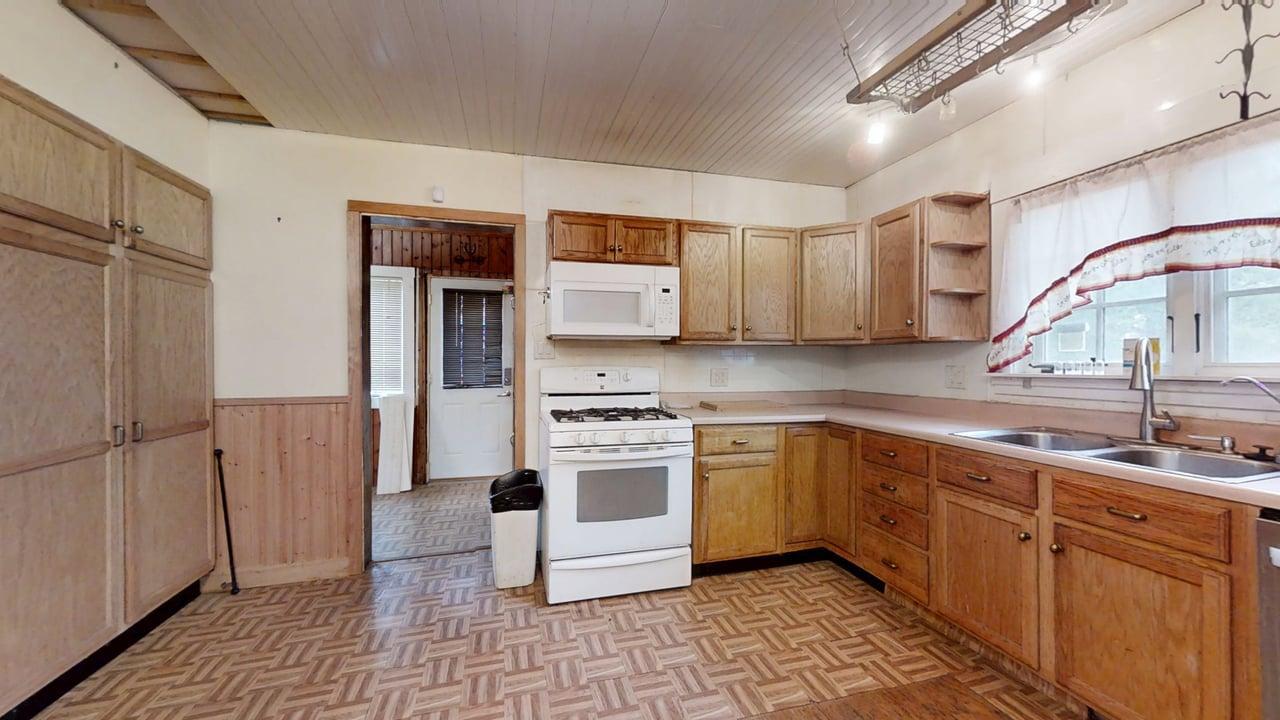 320 N Main Street Property Photo 17