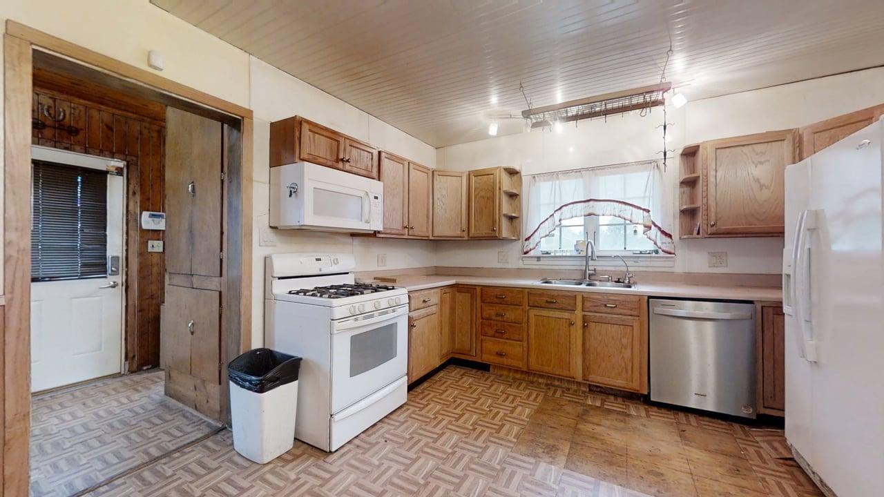 320 N Main Street Property Photo 18