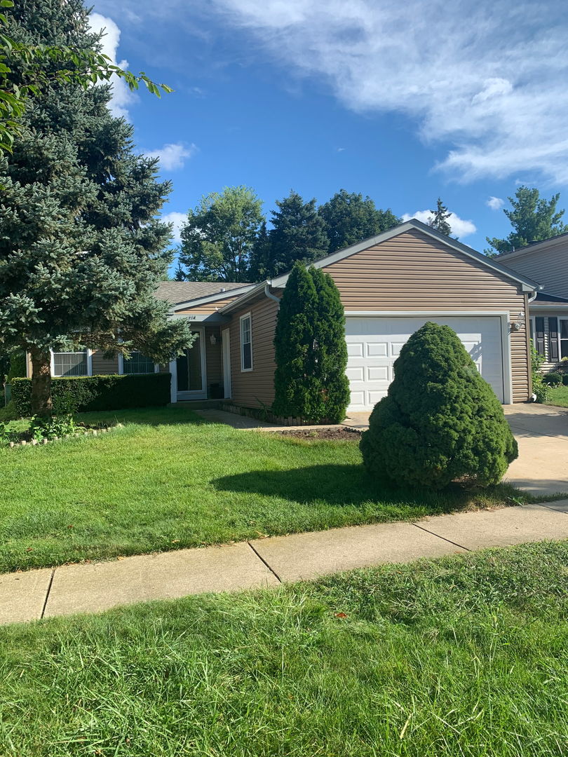 714 N Lakeside Drive Property Photo 1