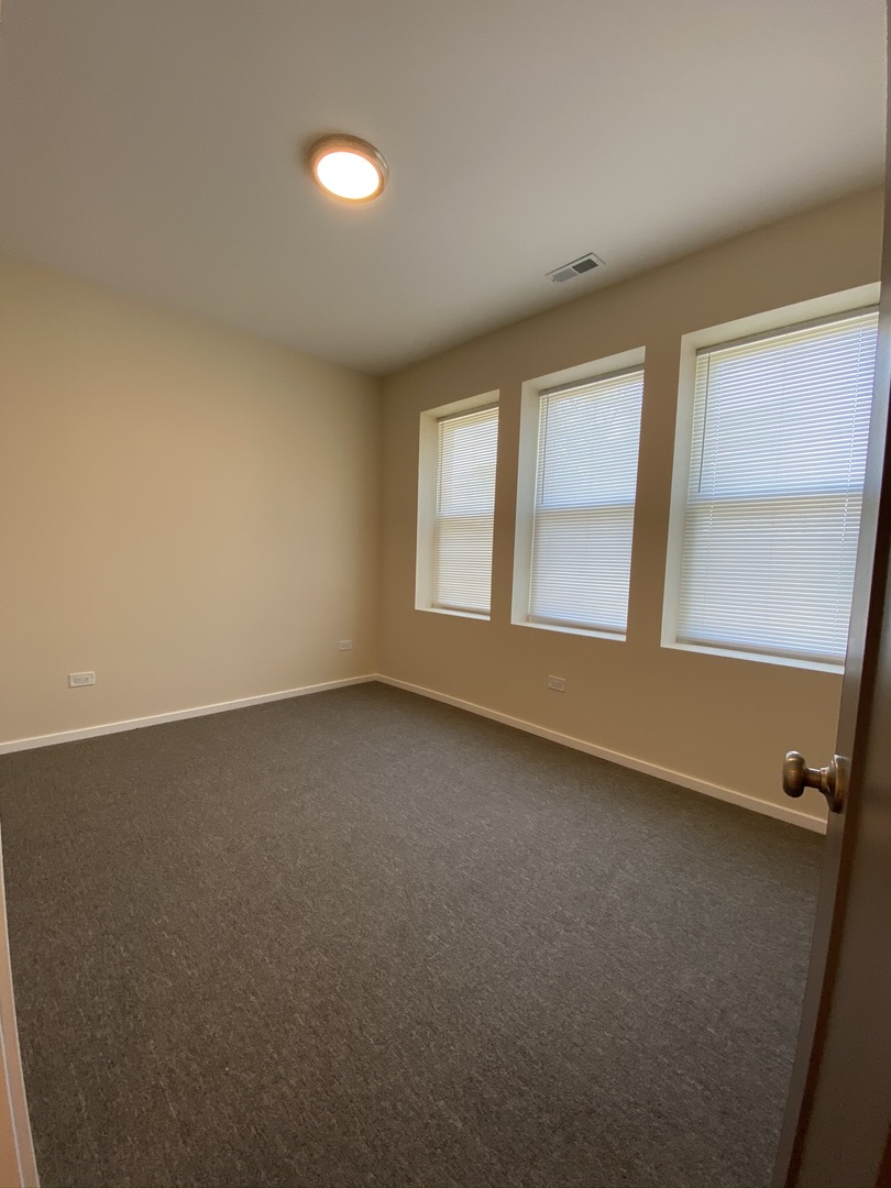 1534 S Komensky Avenue 2r Property Photo 10
