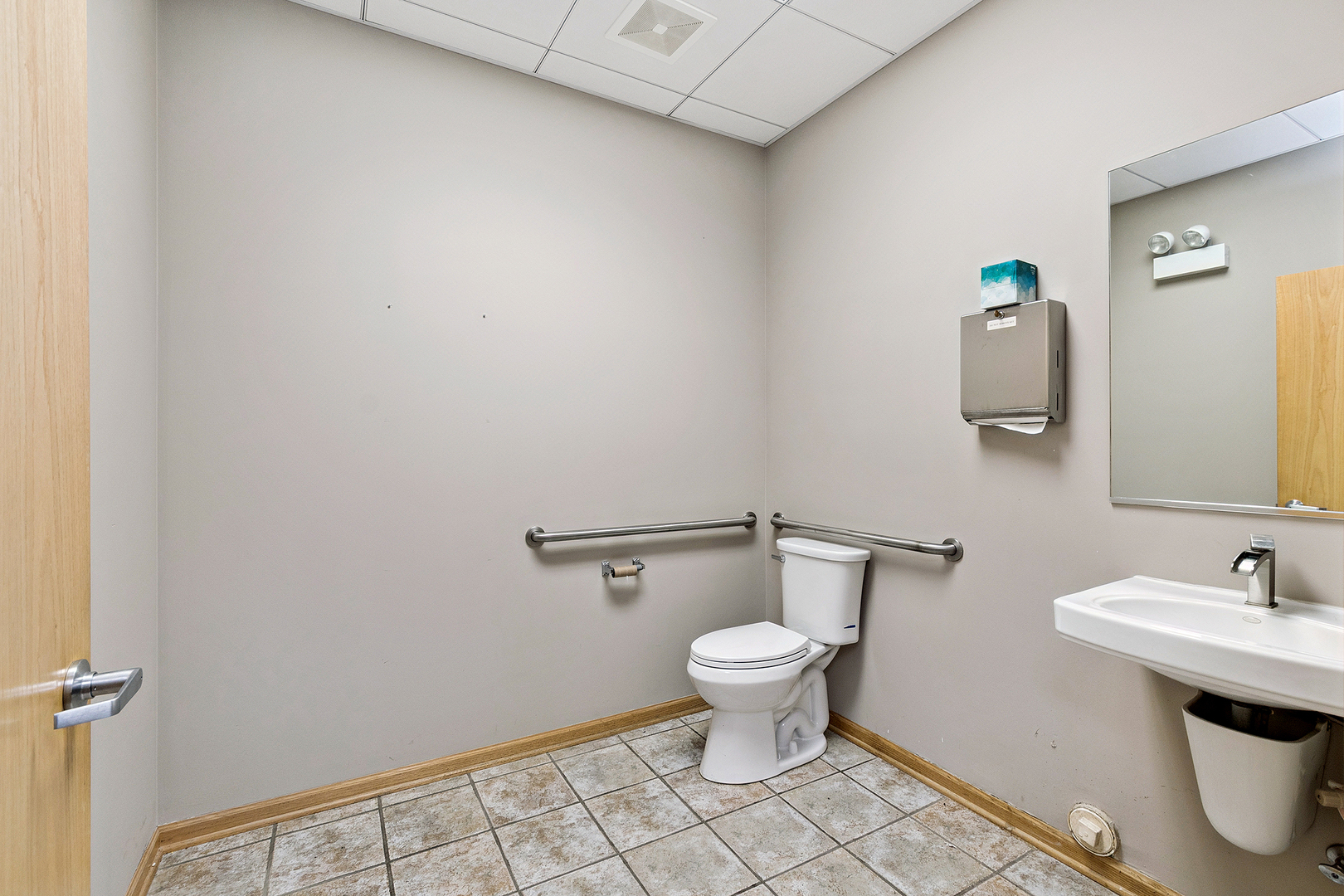 6825 Kingery Highway Property Photo 20