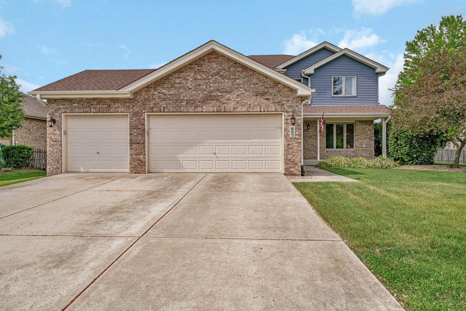 601 High Grove Drive Property Photo 1