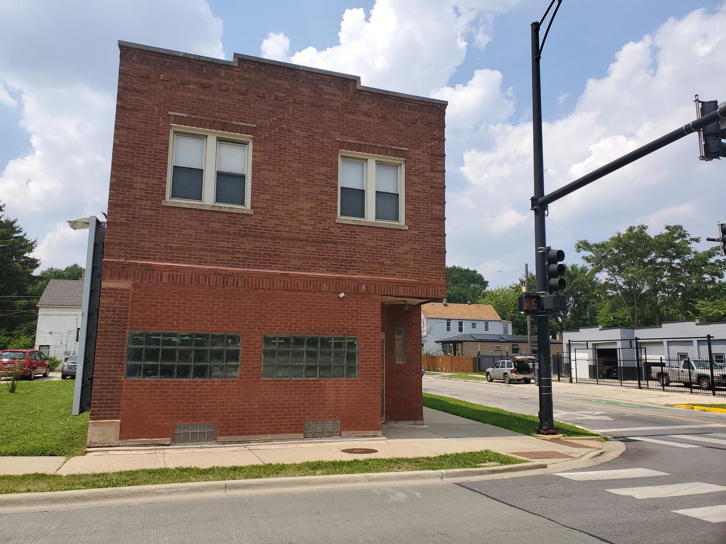 10000 S Michigan Avenue Property Photo 1