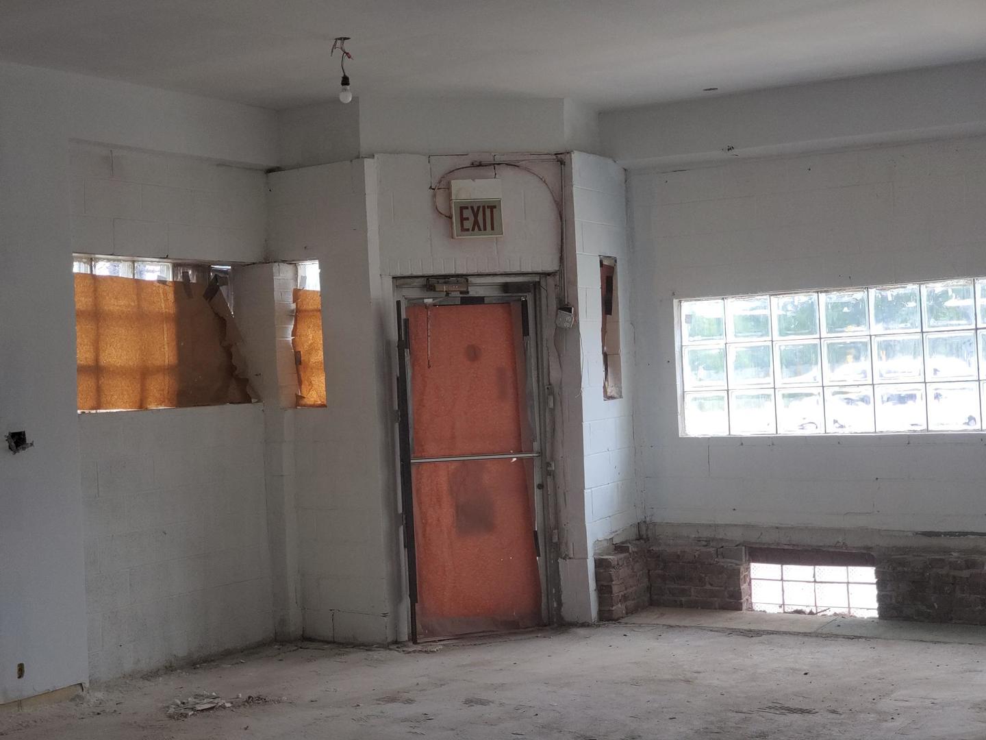 10000 S Michigan Avenue Property Photo 2