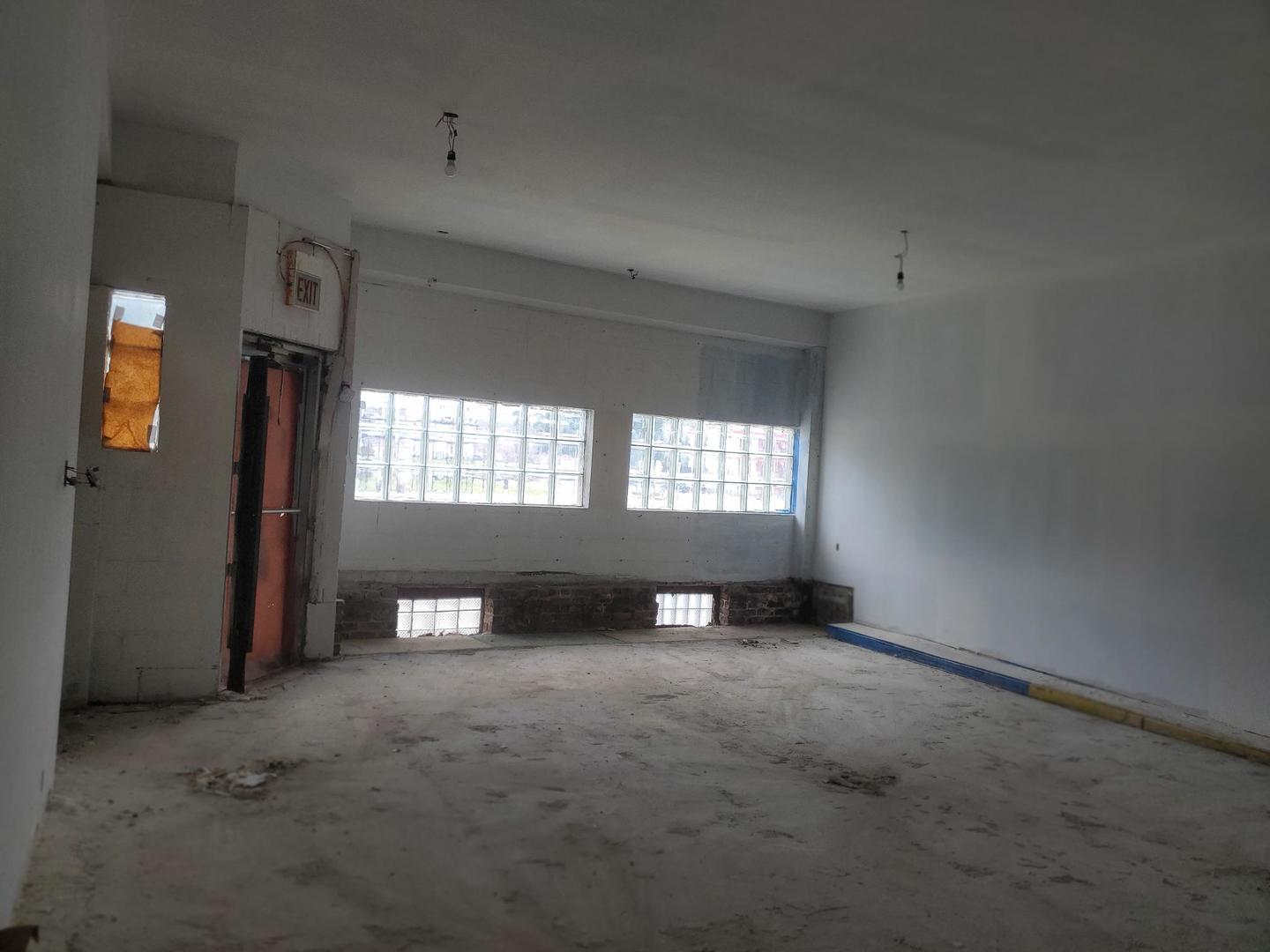 10000 S Michigan Avenue Property Photo 4