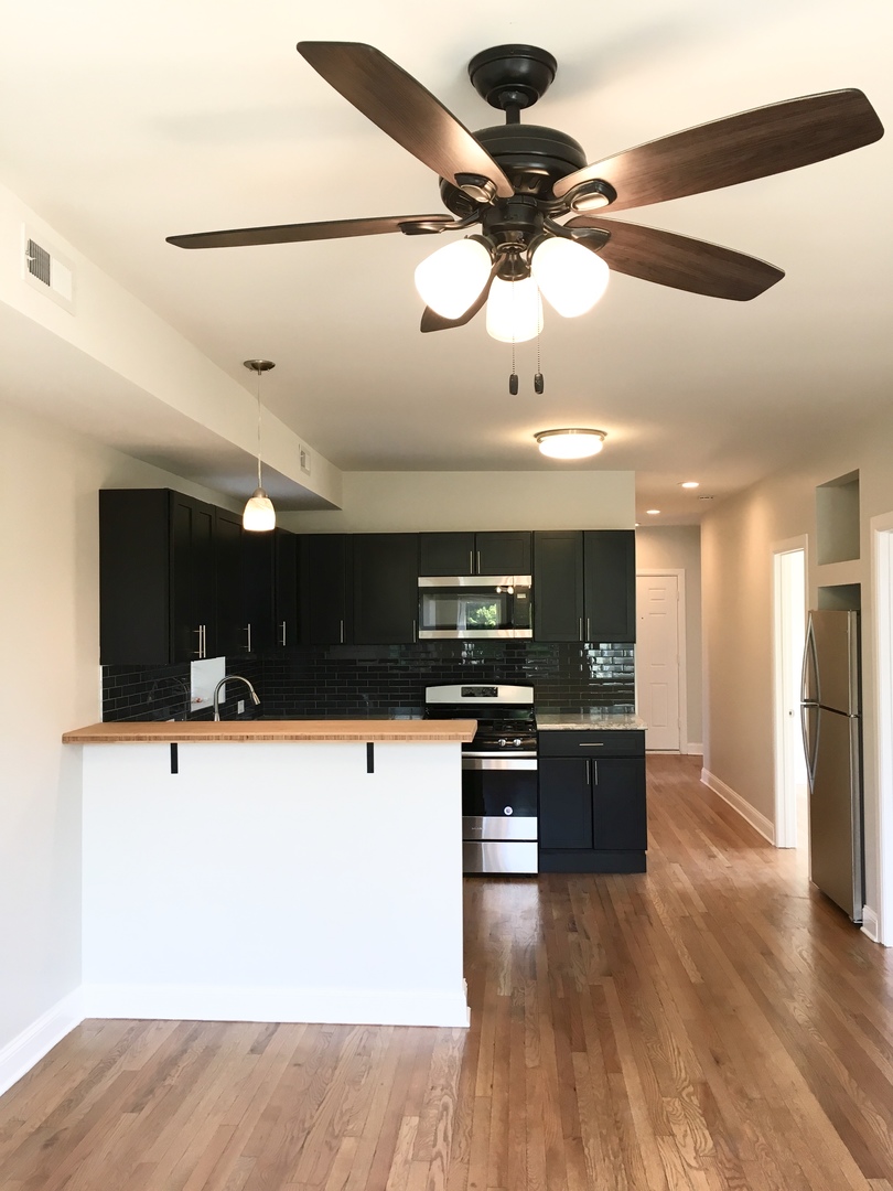 6847 S Indiana Avenue Property Photo 8