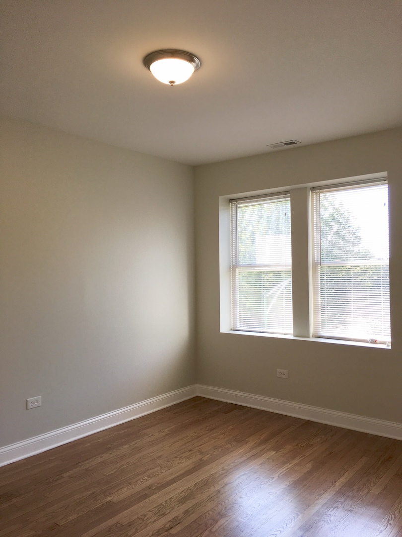 6847 S Indiana Avenue Property Photo 12