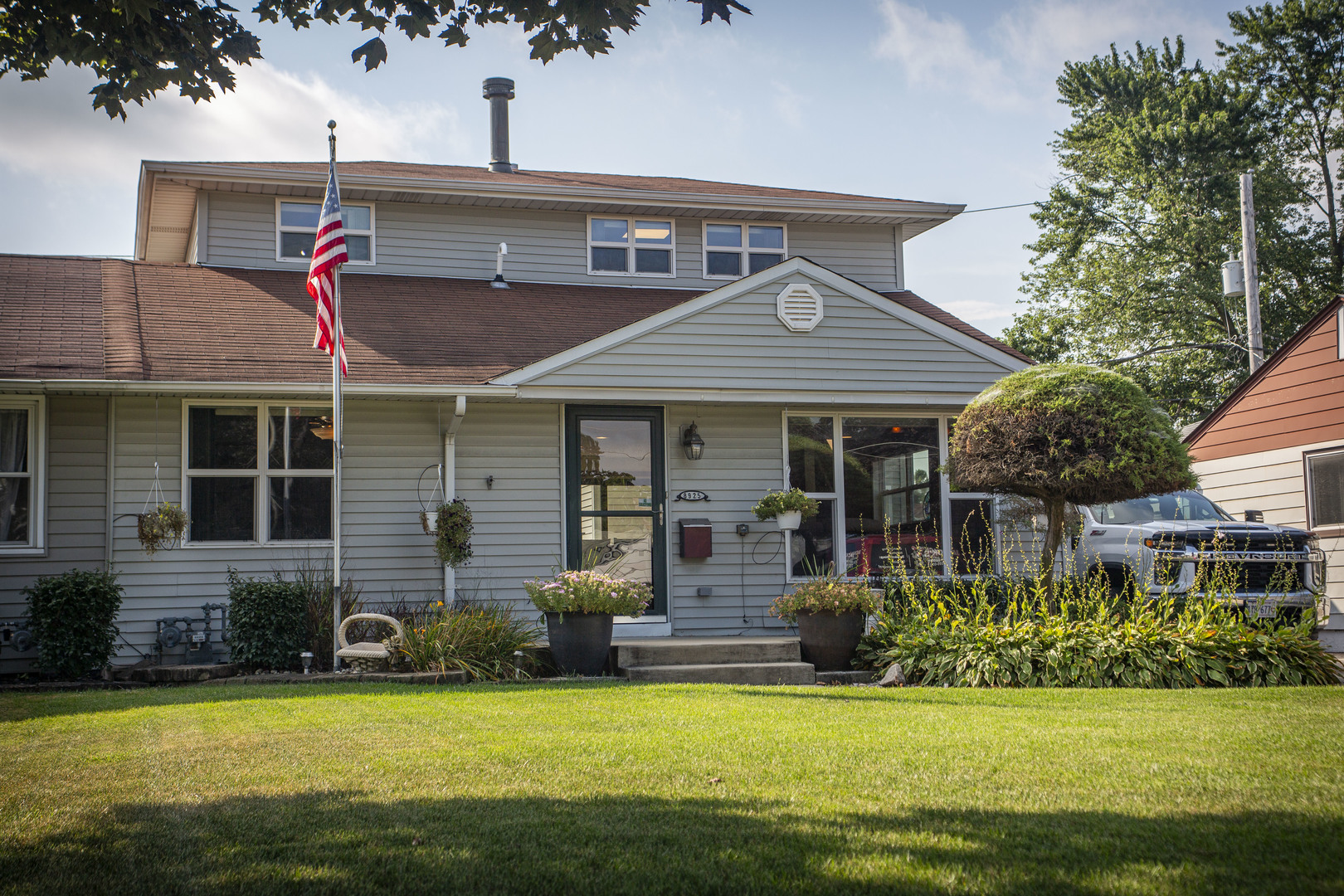 8925 S Main Street Property Photo 1