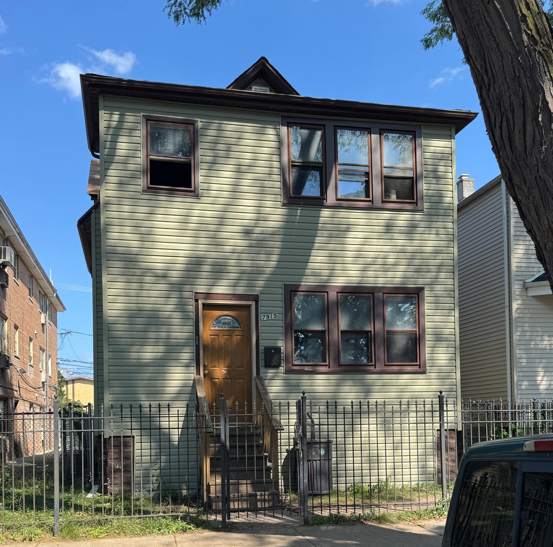7915 S Ellis Avenue Property Photo 1