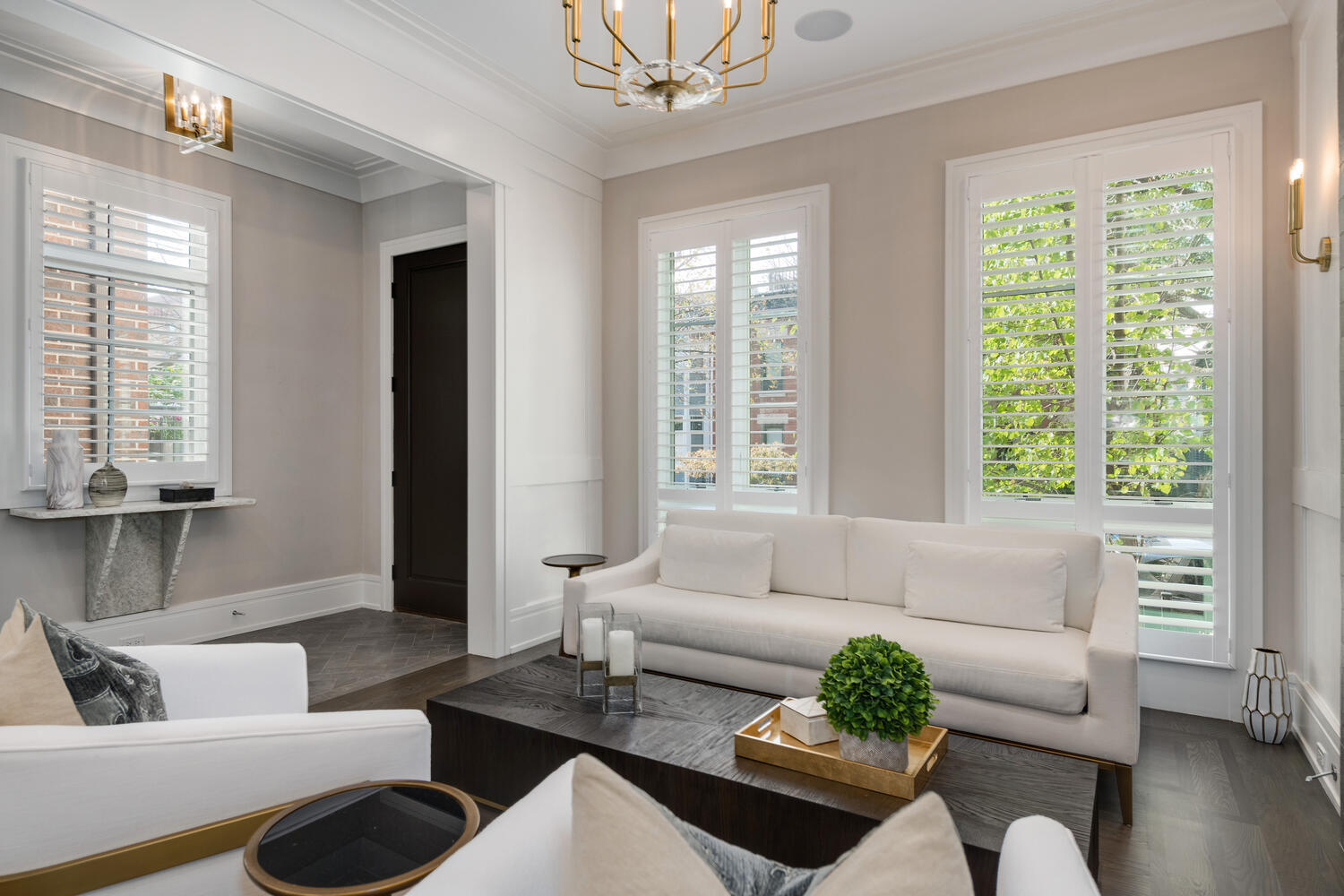 1823 N Bissell Street Property Photo 2