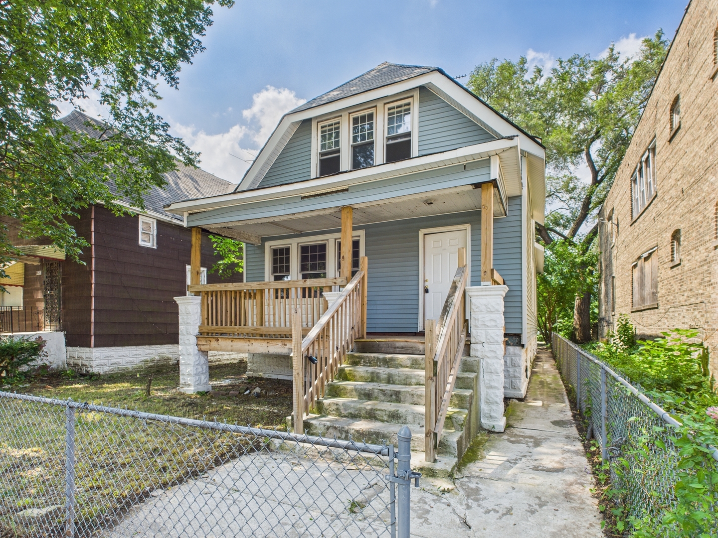 11922 S Perry Avenue Property Photo 2