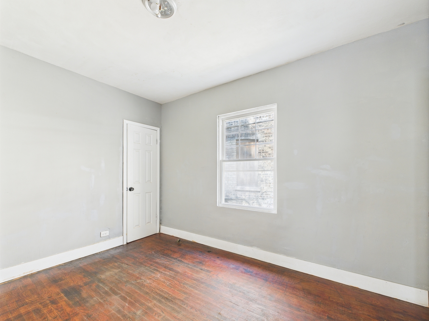 11922 S Perry Avenue Property Photo 11