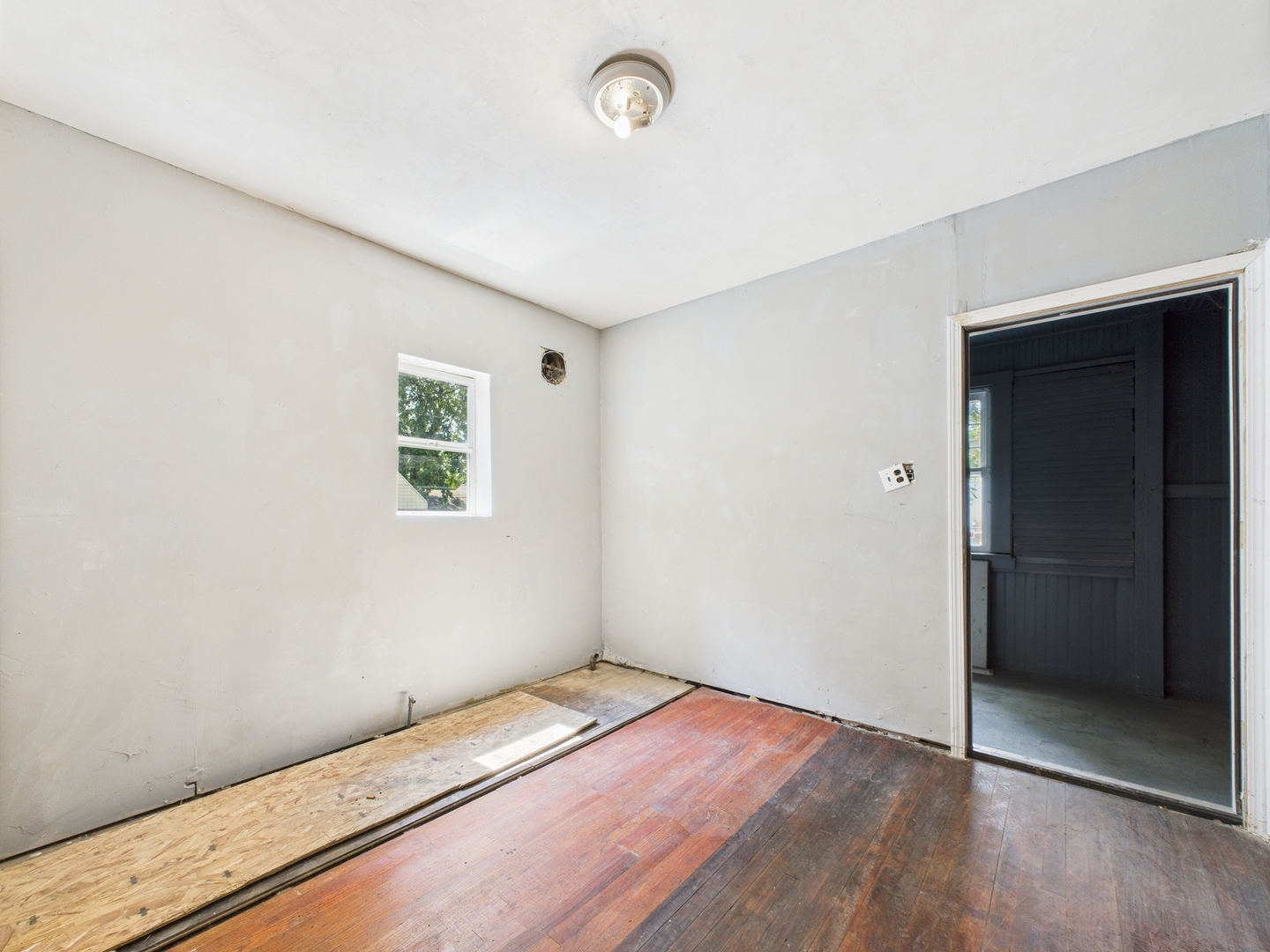 11922 S Perry Avenue Property Photo 13