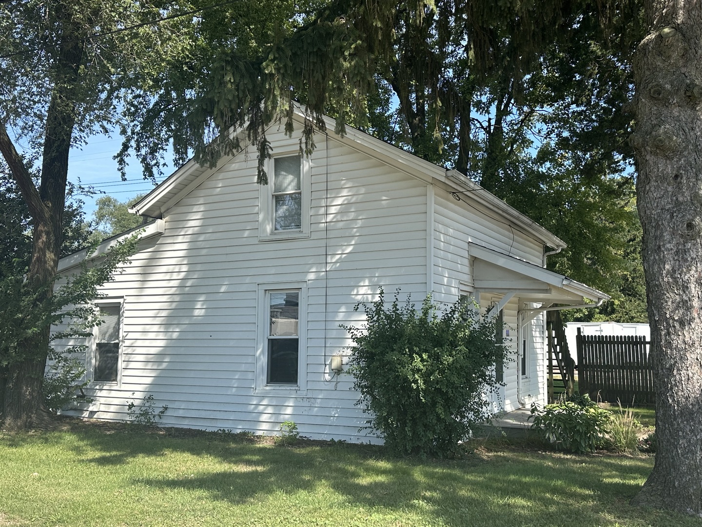 111 Monroe Street Property Photo 1